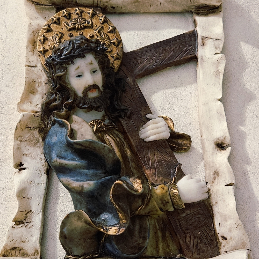 VTG 3D Scroll Wall Plaque Jesus Carrying Cross- Jerusalim Souvenir Decor 7"x 4.5